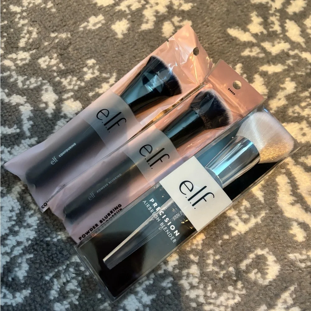 Makeup Brushes - Picture 3 of 4